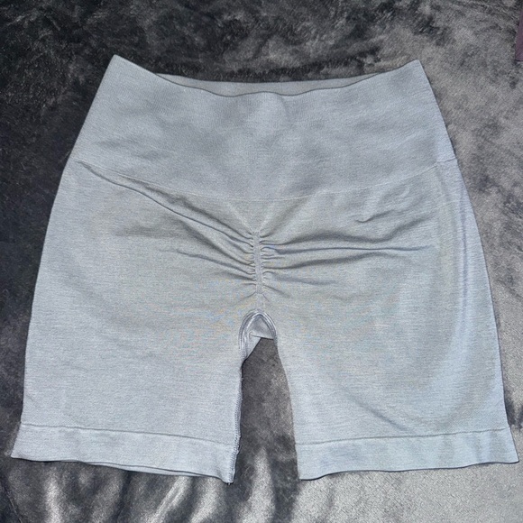YoungLA CORE SEAMLESS SHORTS - Picture 2 of 4